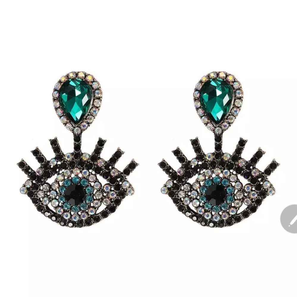Eye Earrings